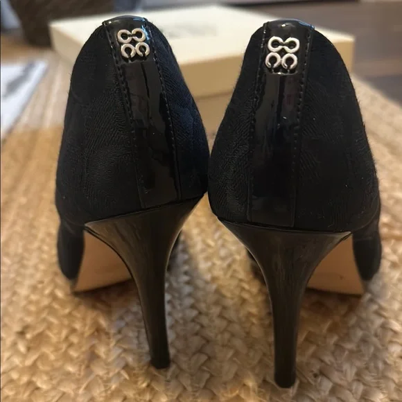 Coach Caya Signature-C heels - Picture 2 of 5